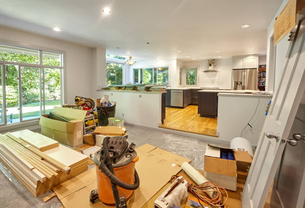 Professional Kitchen Remodeling technician working in Dover, FL